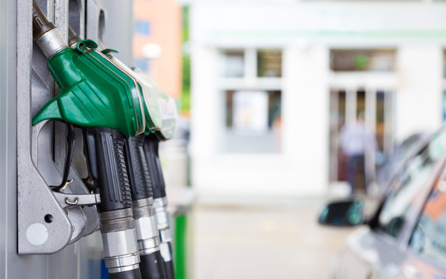 ¿Por qué es mejor no circular con la reserva del combustible?