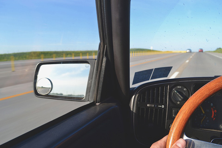 Consejos de conducción para mayores de 65 años
