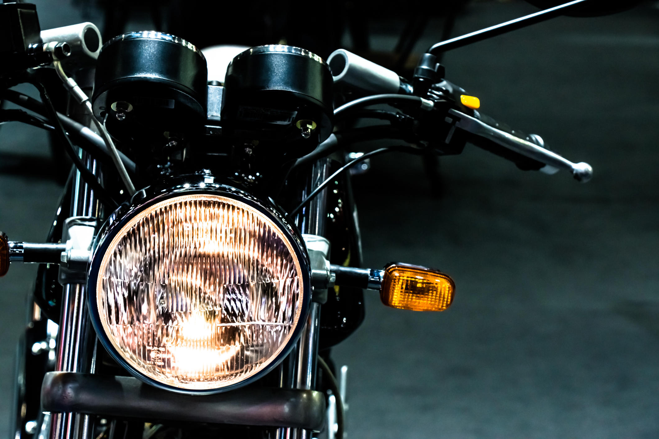 ¿Por qué se ahoga mi moto?