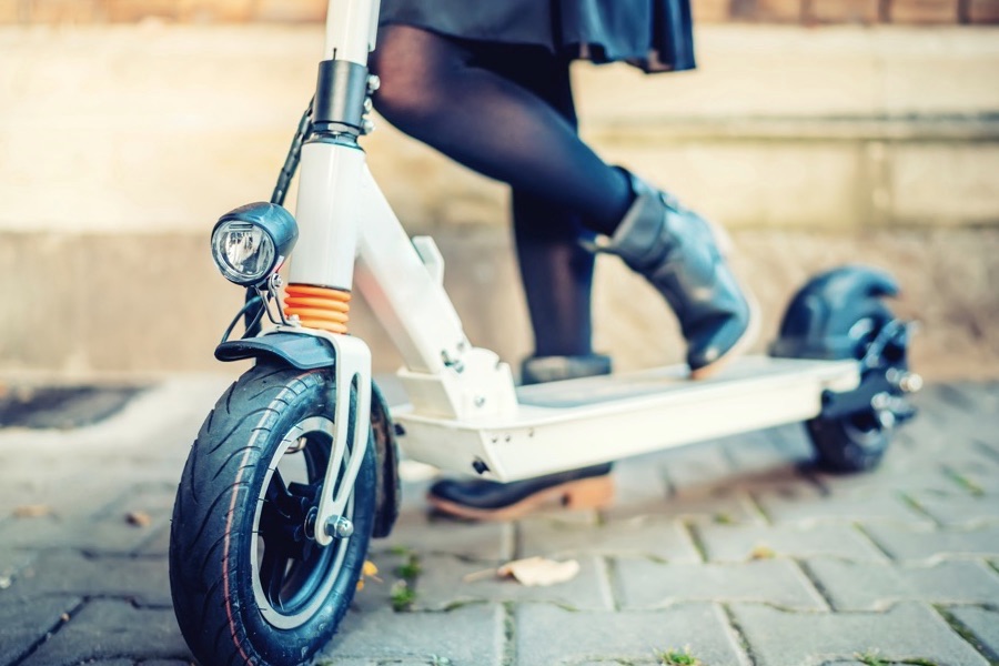 Cómo circular con patinete eléctrico de forma segura