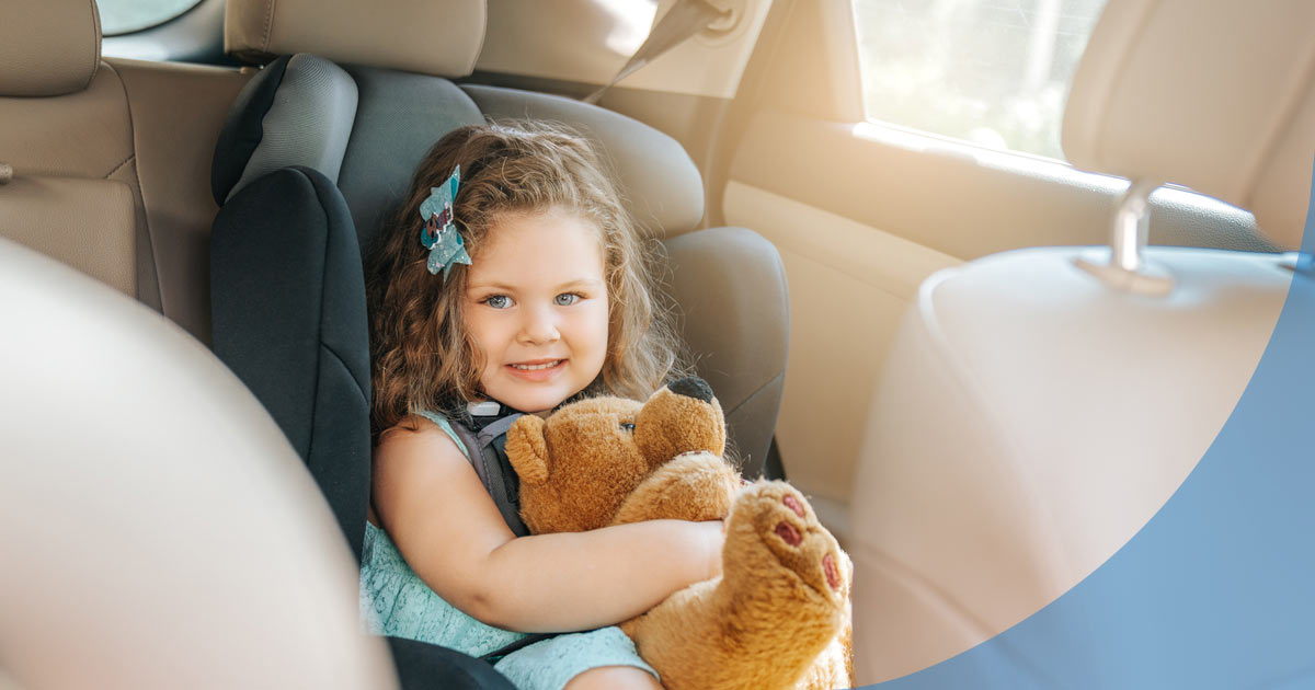 Alzadores para niños en el coche: ¿cuándo pueden usarlos?