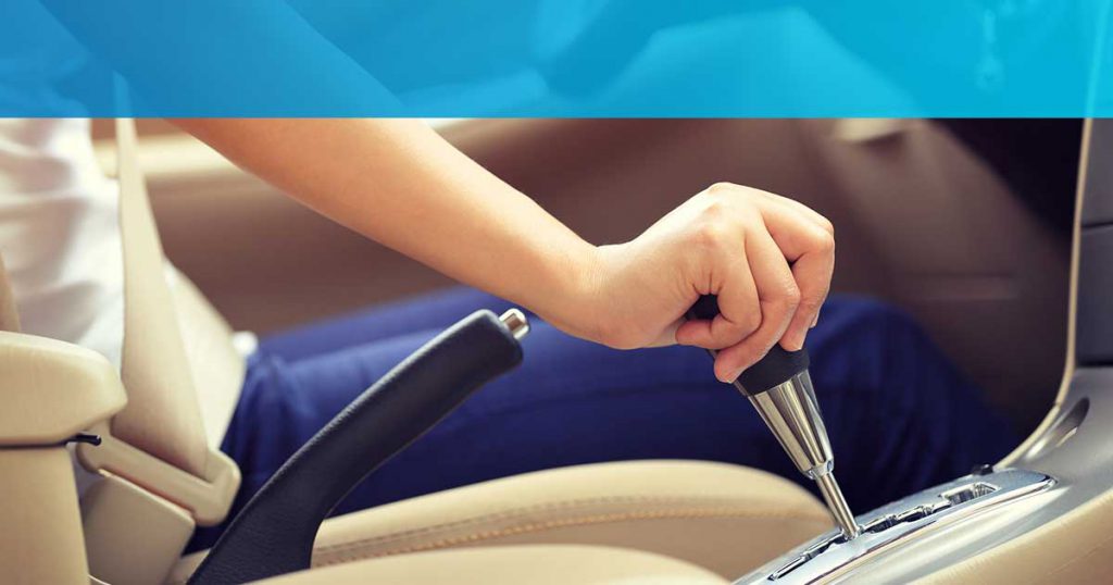 Consejos para saber cómo conducir un coche automático y cuál debe ser su mantenimiento