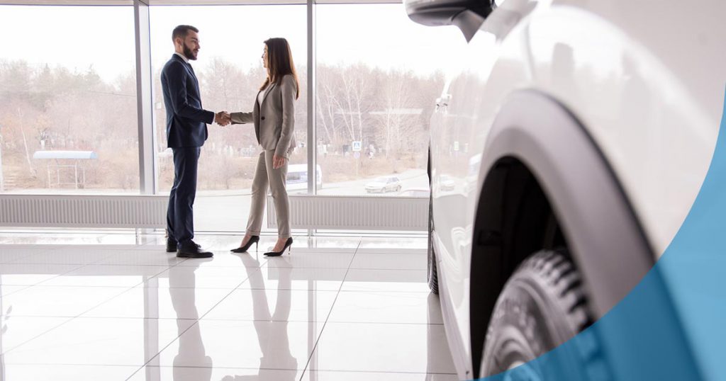 Cómo vender un coche entre particulares de segunda mano, y qué trámites hay que realizar