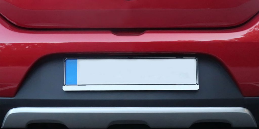 ¿Qué significan las matrículas rojas de un coche?