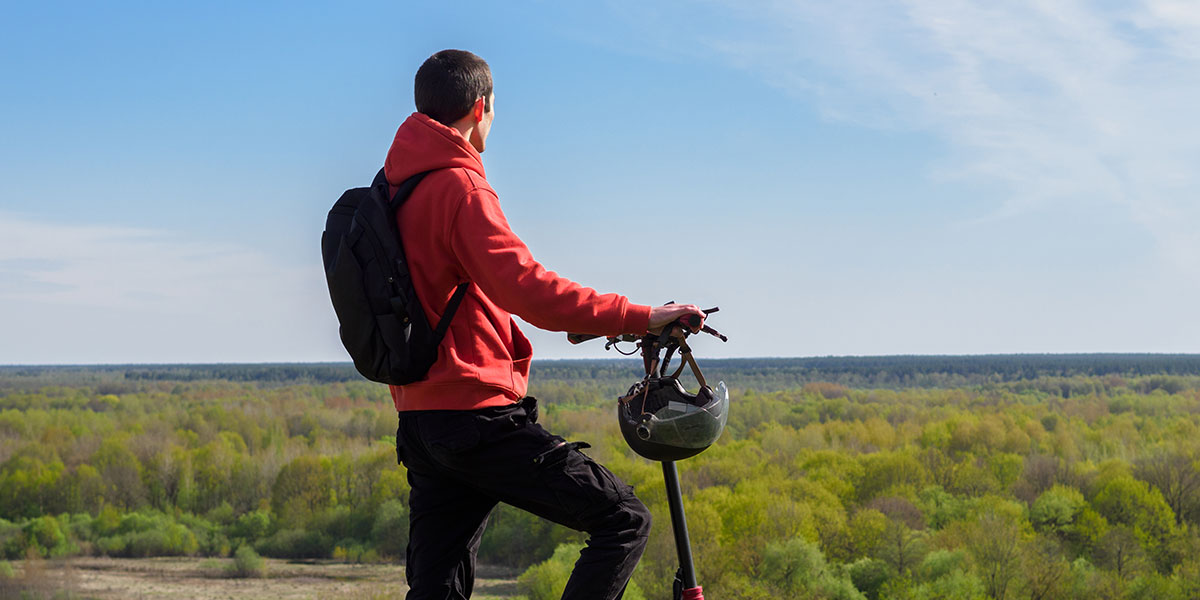 Patinetes eléctricos: ¿El casco es obligatorio? – AzpiriLejardi