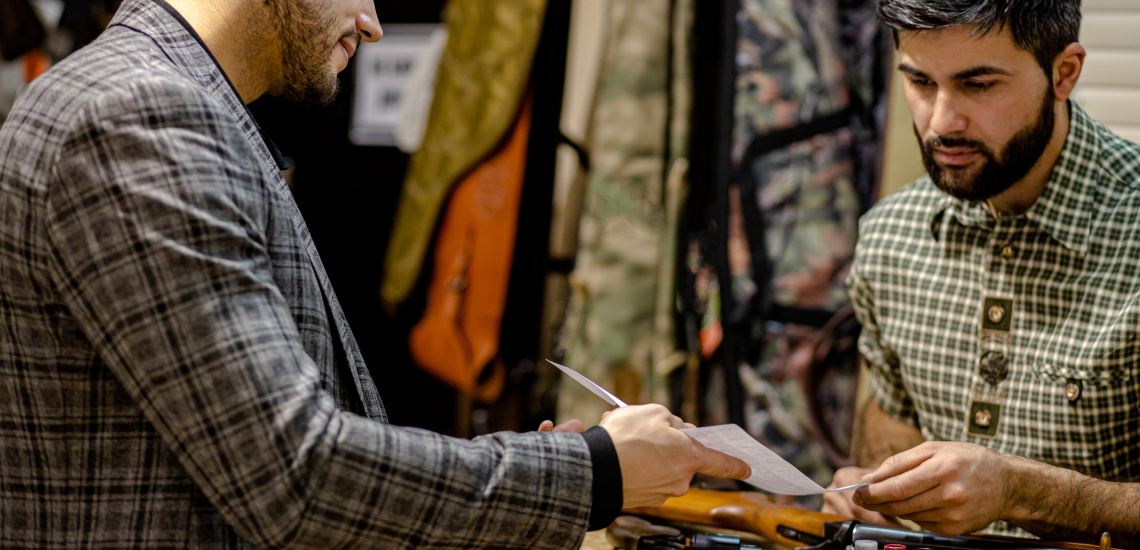 Cómo sacar licencia de armas en España
