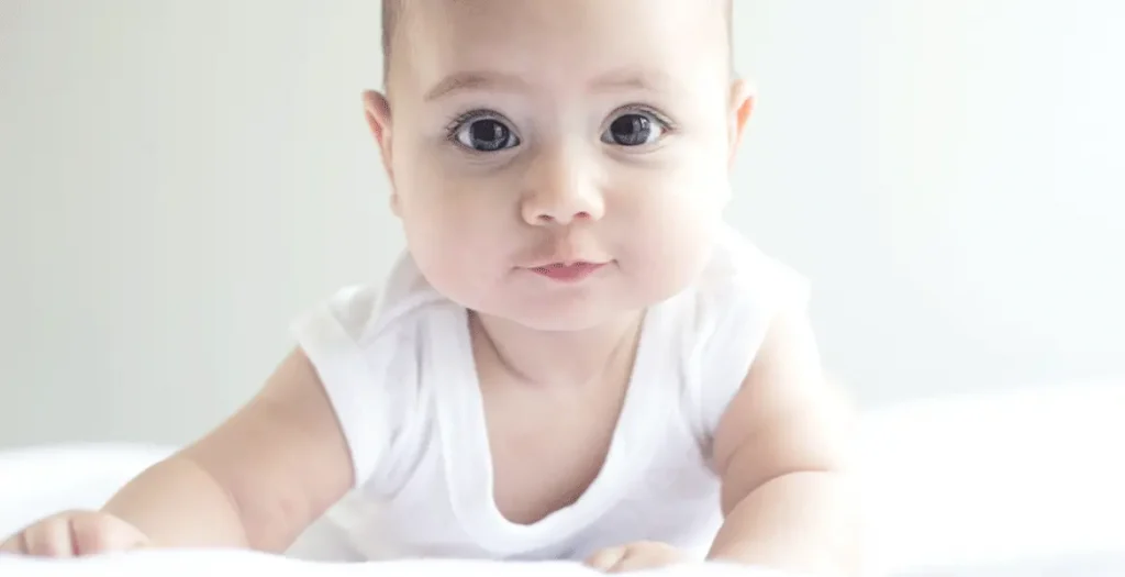 ¿Cuándo empiezan a ver los bebés?