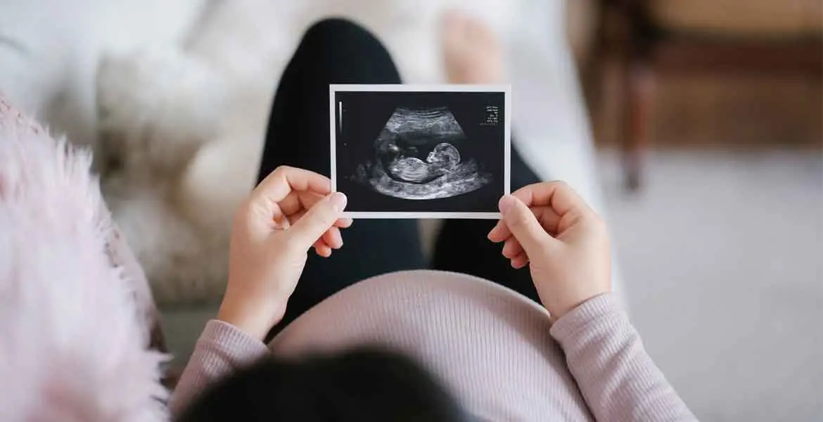 sintomas-si-el-corazon-del-feto-deja-de-latir_banner