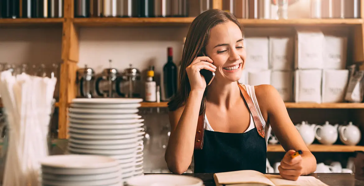 Ayuda para trabajadores a media jornada: ¿cómo funciona la prestación familiar?