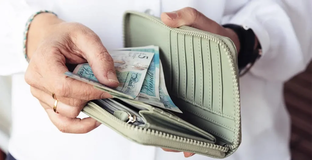 ¿Cómo tributan las donaciones de dinero en el IRPF?