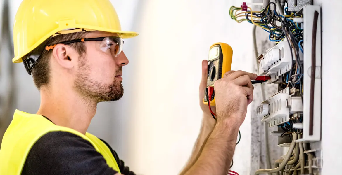 seguro responsabilidad civil electricista